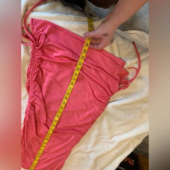 Pink sparkly body-con ruched dress with diamond hearts - Picture 7 of 8